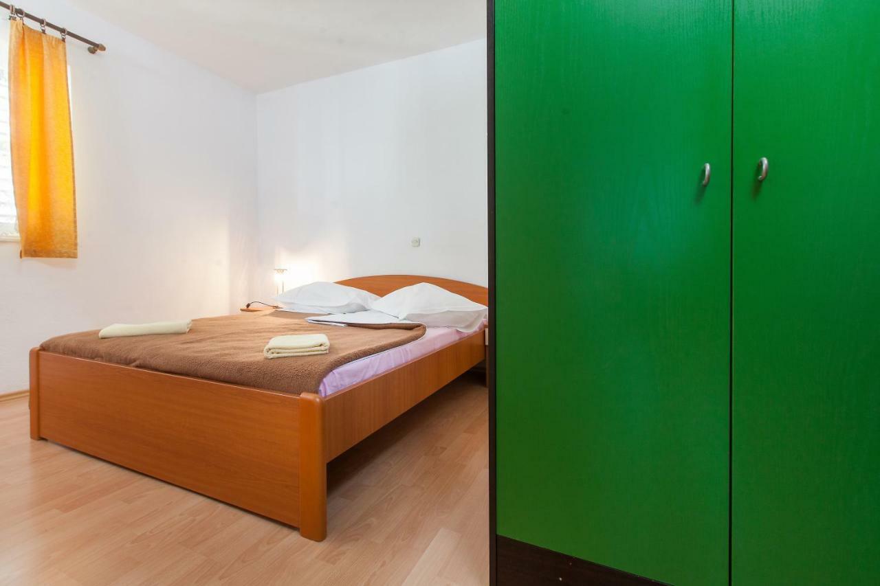 פודגורה Apartmani Ivica Krzanic מראה חיצוני תמונה